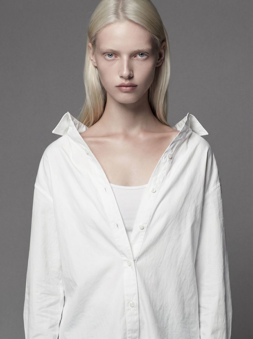 AI-generated image of digital model Astrid, photo 4