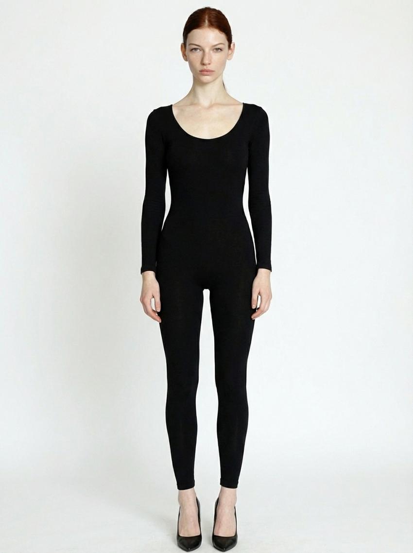 AI-generated image of digital model Ava, photo 7
