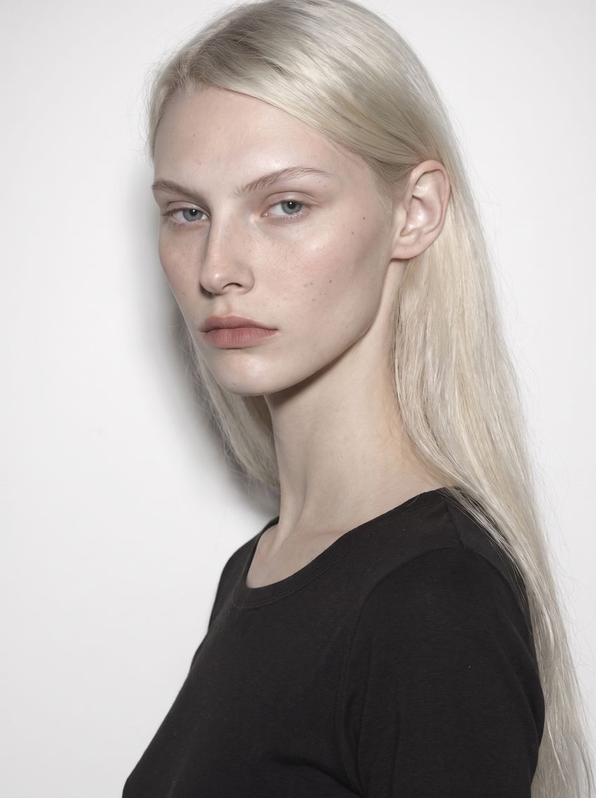 AI-generated image of digital model Greta, photo 3