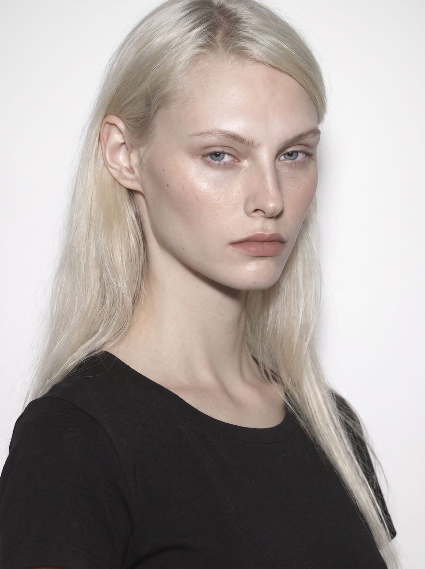 AI-generated image of digital model Greta, photo 4