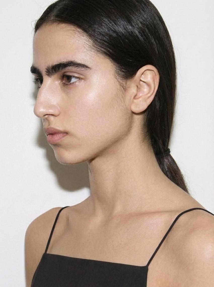 AI-generated image of digital model Kaia, photo 3