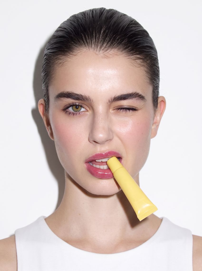 AI-generated image of digital model Karina, photo 3