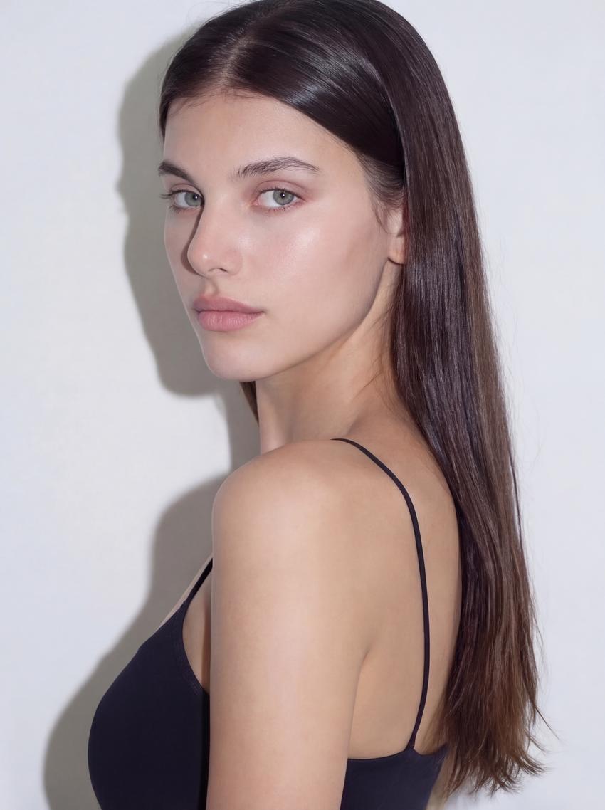 AI-generated image of digital model Leona, photo 1