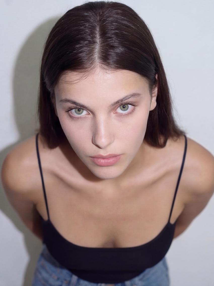 AI-generated image of digital model Leona, photo 6