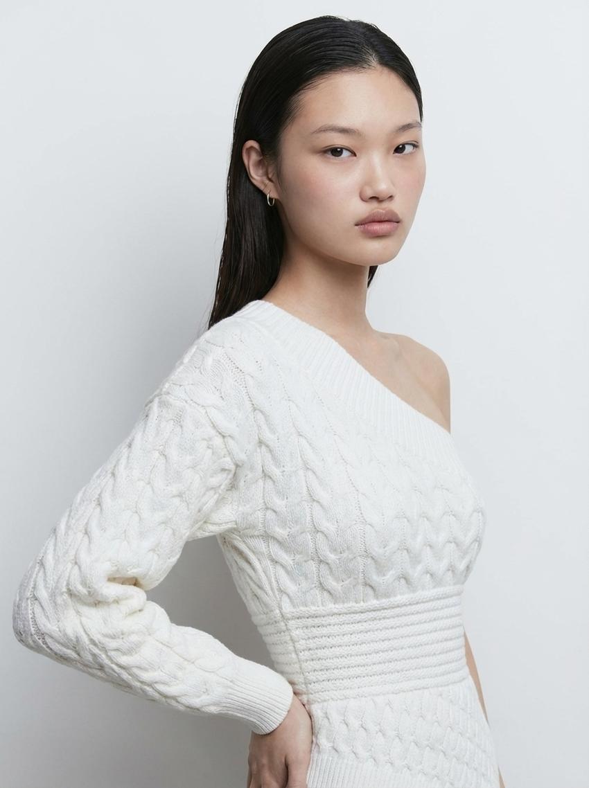 AI-generated image of digital model Lyra, photo 7