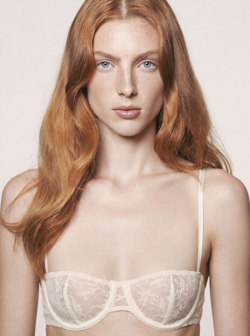 AI-generated image of digital model Maeve, photo 4