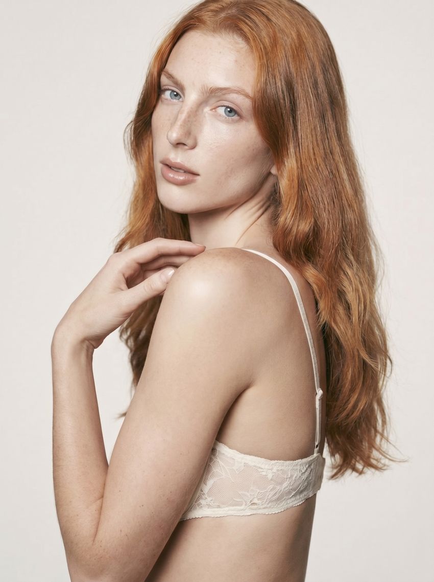 AI-generated image of digital model Maeve, photo 5