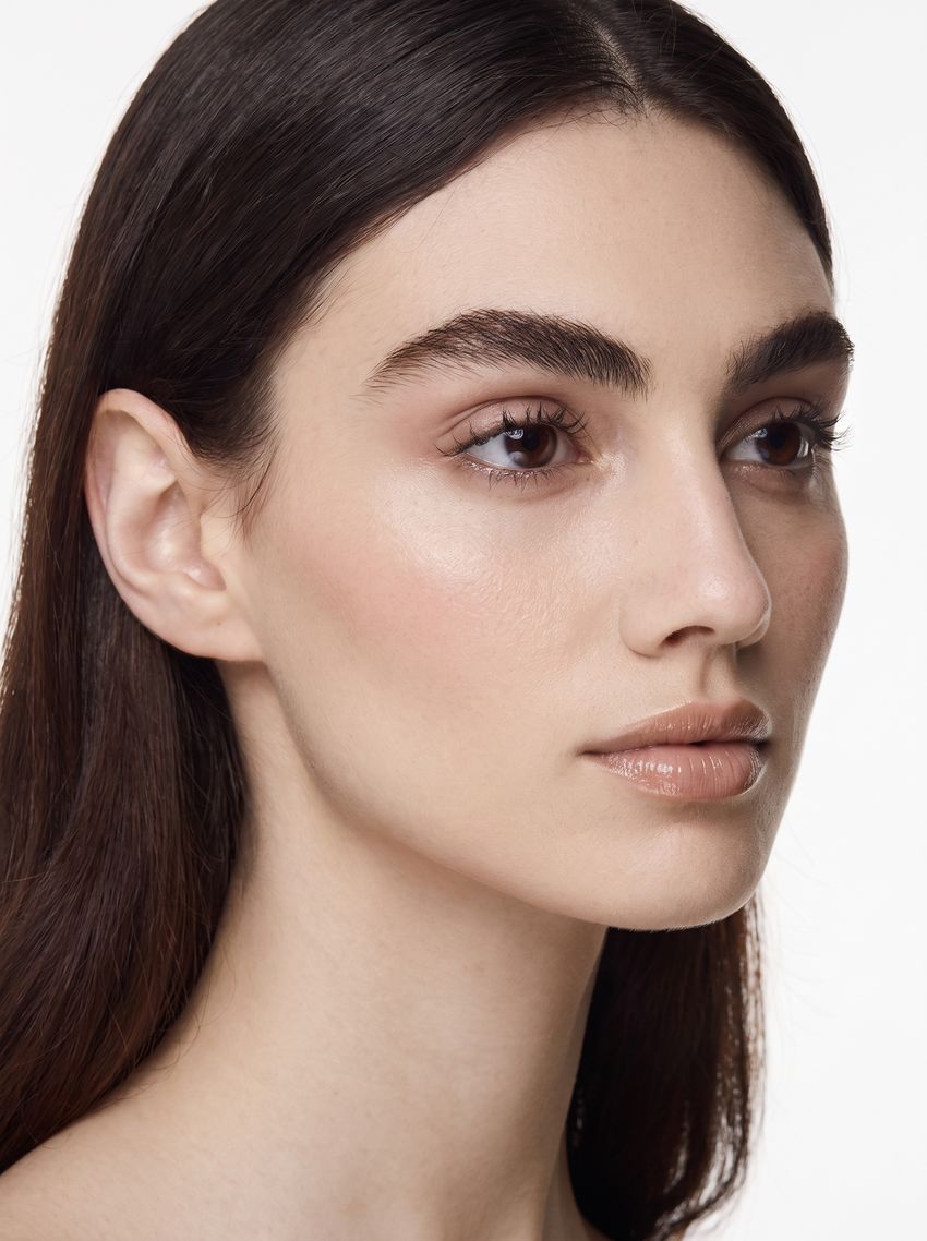 AI-generated image of digital model Vittoria, photo 8